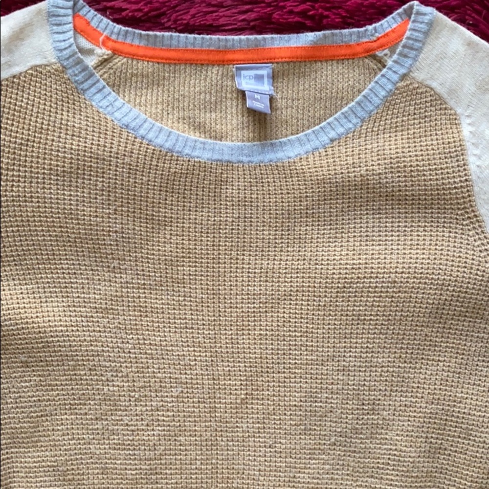 JCP tan sweater - Picture 4 of 14